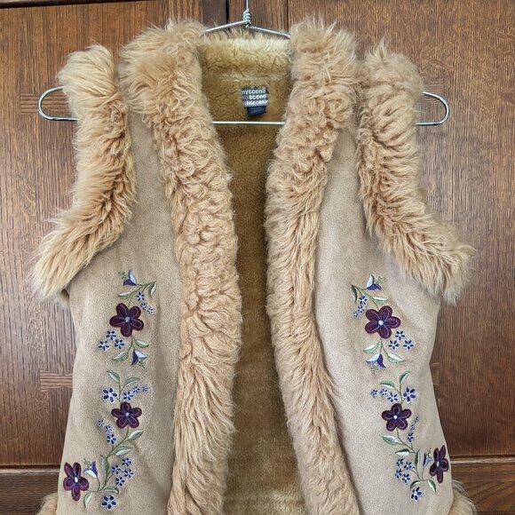 Girls Size 10 Warm Winter Vest - Picture 1 of 5